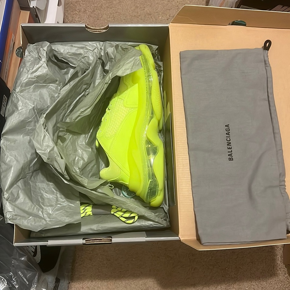 Balenciaga triple s clear  sole fluo yellow